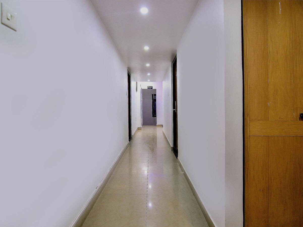 Oyo Flagship 4434 Earth Inn Лакхнау Экстерьер фото