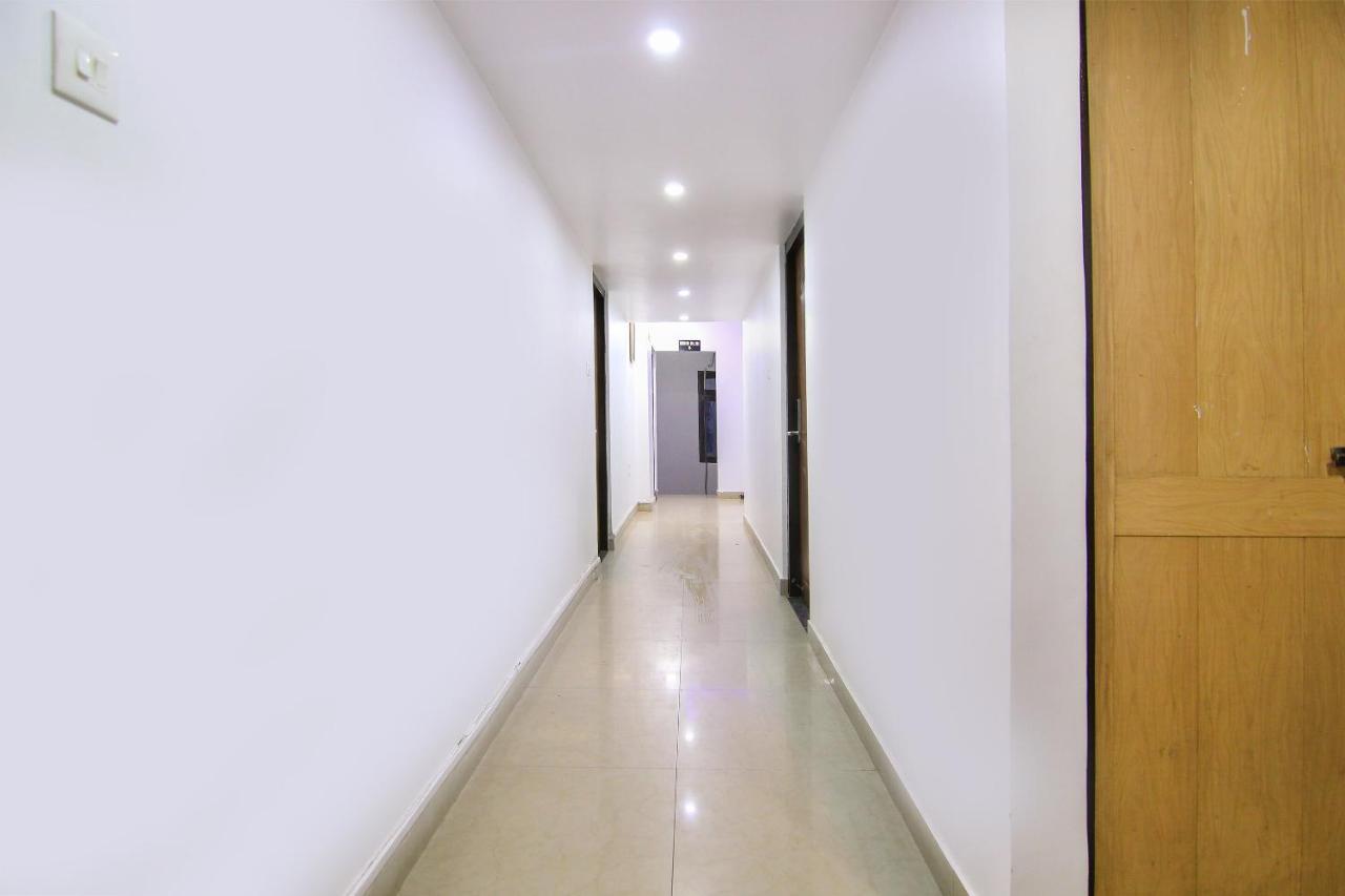 Oyo Flagship 4434 Earth Inn Лакхнау Экстерьер фото